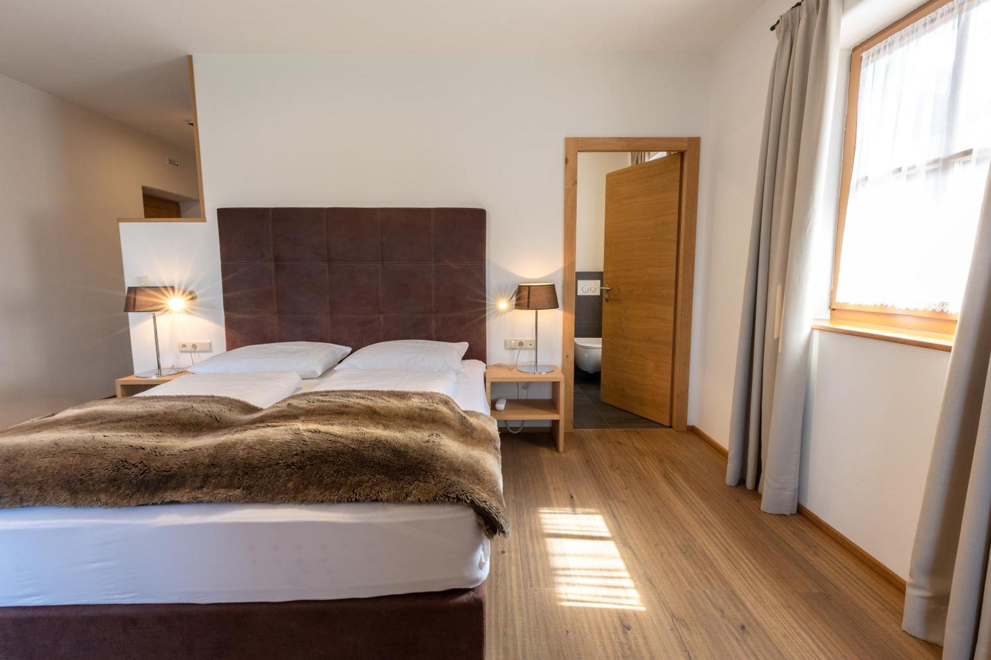 קיוזה Der Unterwirt Guesthouse And Restaurant מראה חיצוני תמונה